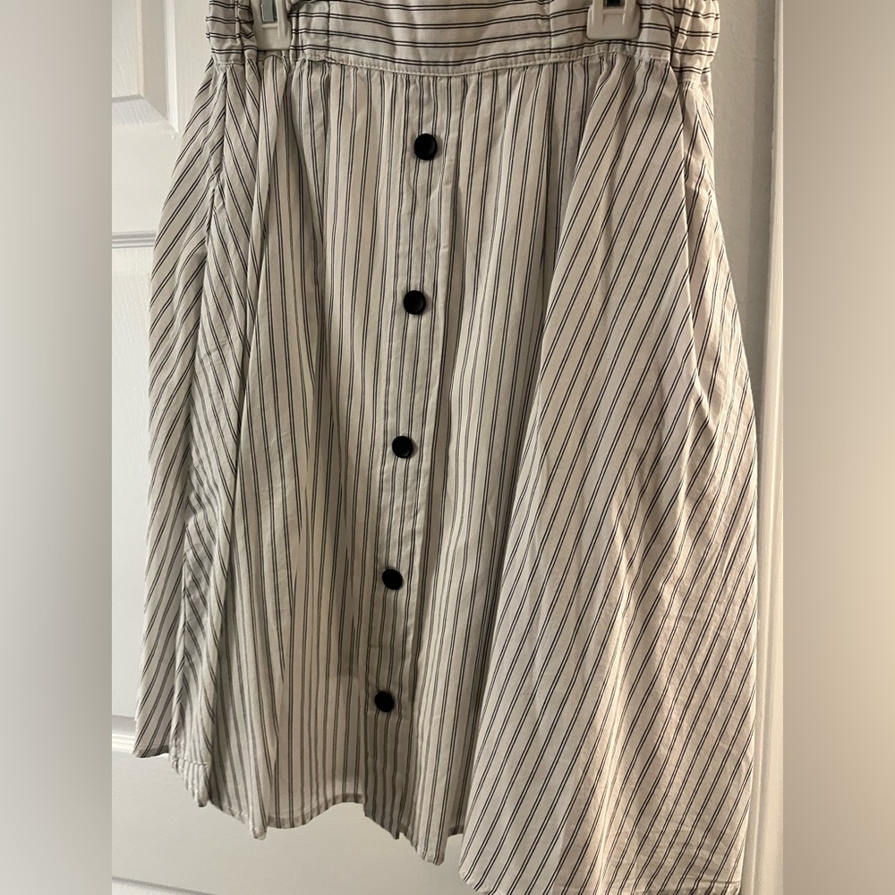 Flowy skirt